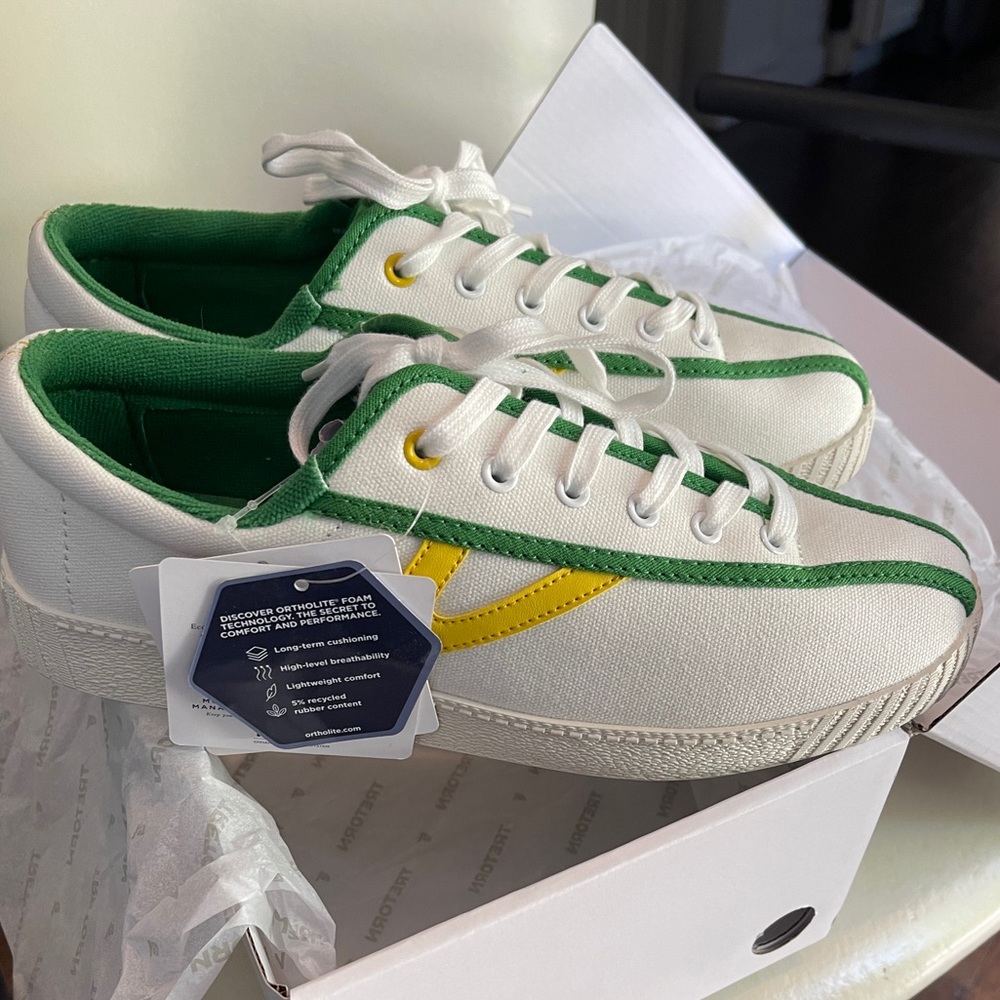 *BRAND NEW * NEVER WORN  TRETORN X J CREW Nylite sneakers